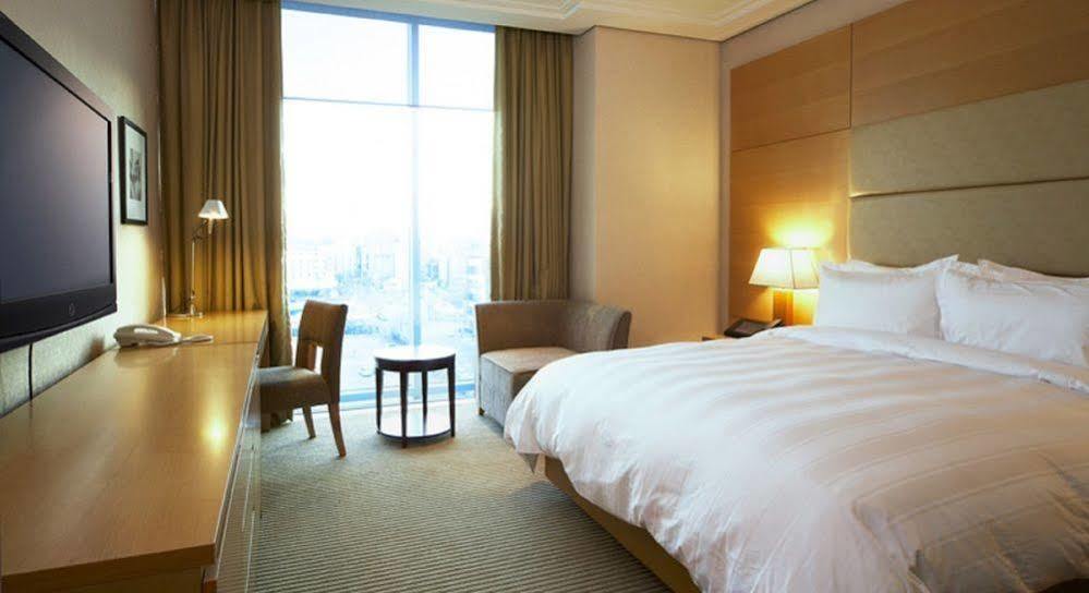 Ramada Plaza By Wyndham Gwangju Hotel Kvangdzsu Kültér fotó
